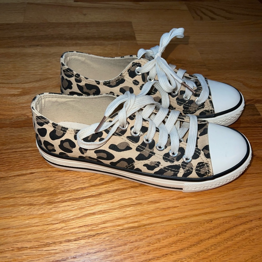 Aode Kan Fashion Sneakers